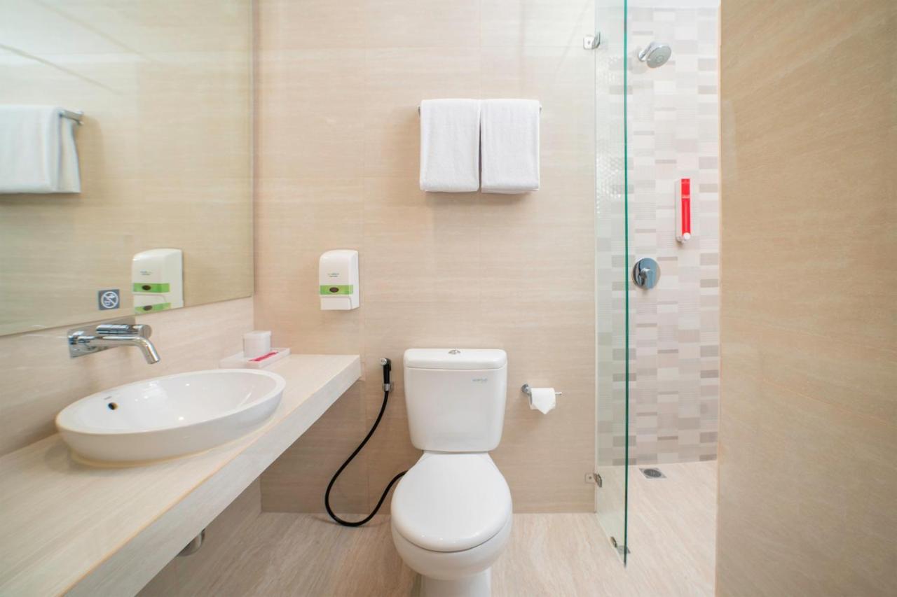 Favehotel Bitung Buitenkant foto